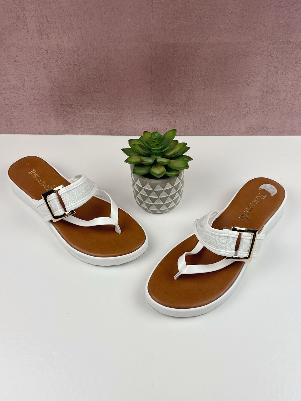 Toscanella White Brown Gold Buckle Thong Sandals Shoes Women Size 8.5